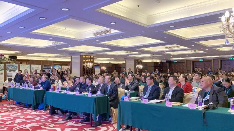 全国餐饮业油烟净化技术发展研讨会.jpg